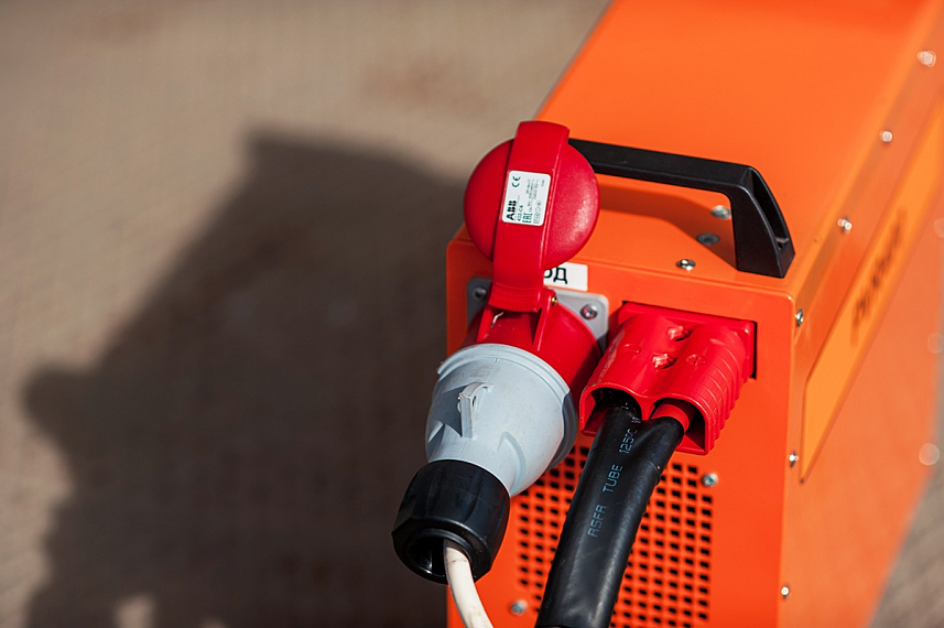 Дополнительное фото Разъемы